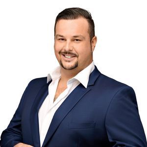 Meet your Posher, Johnny